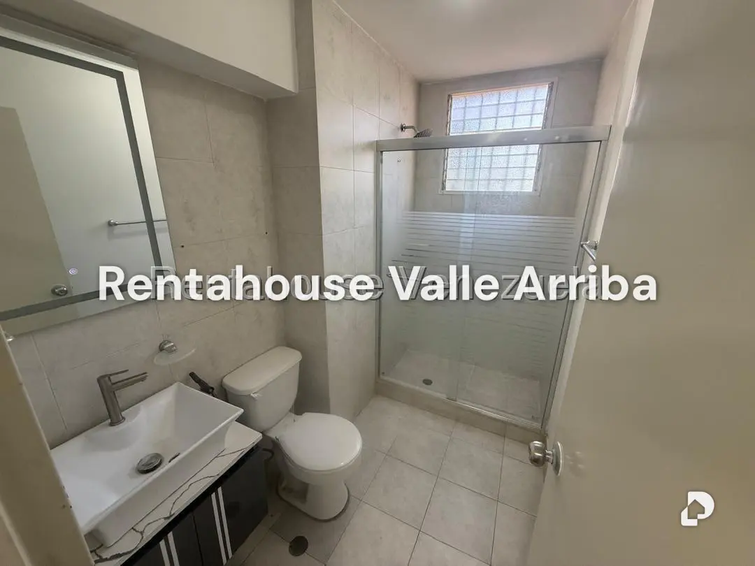 Apartamento en Santa Rosa de Lima, Caracas – 11
