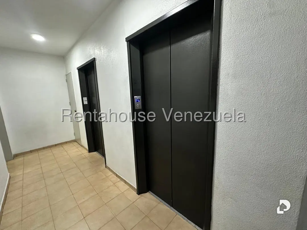 Apartamento en Valle Abajo, Caracas – 3