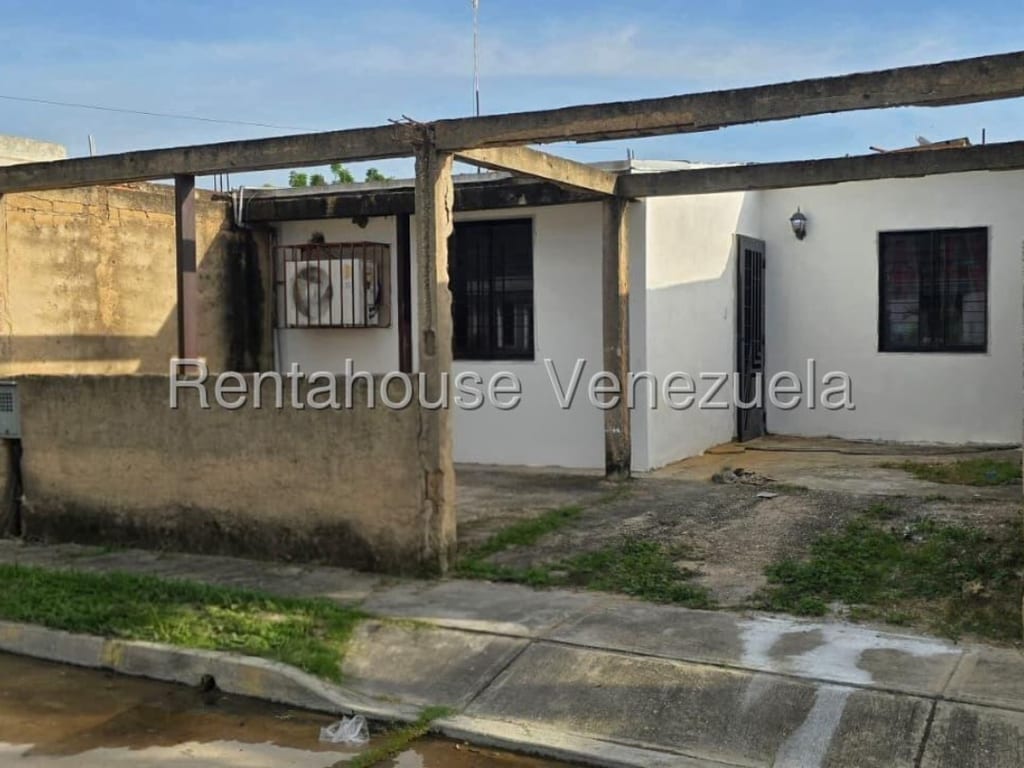 Casa en Buenaventura, Los Guayos - 1