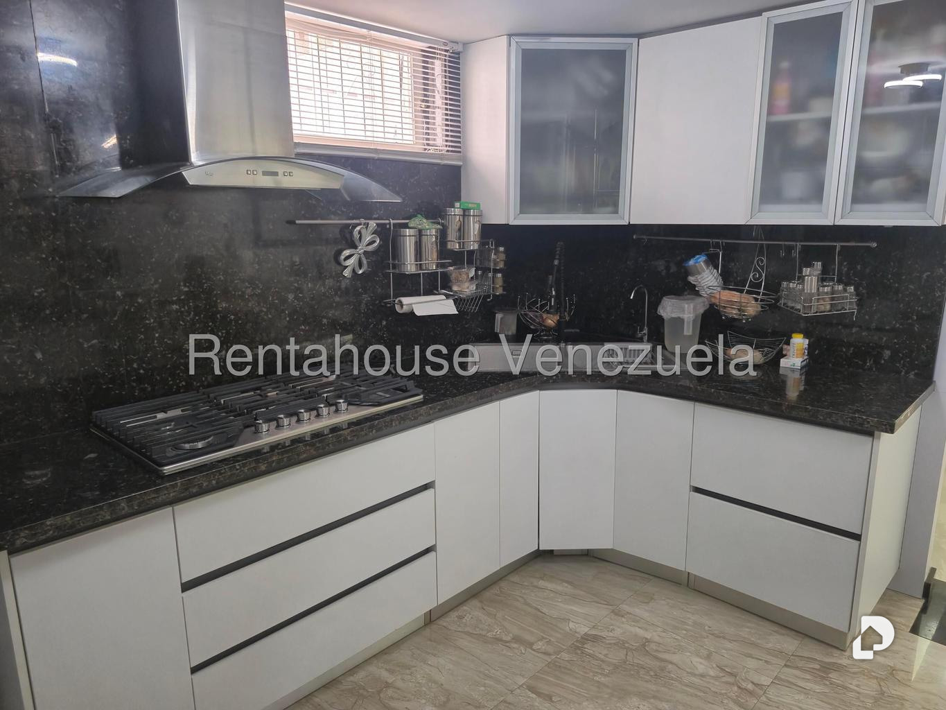Casa en Cumbres de Curumo, Caracas – 7