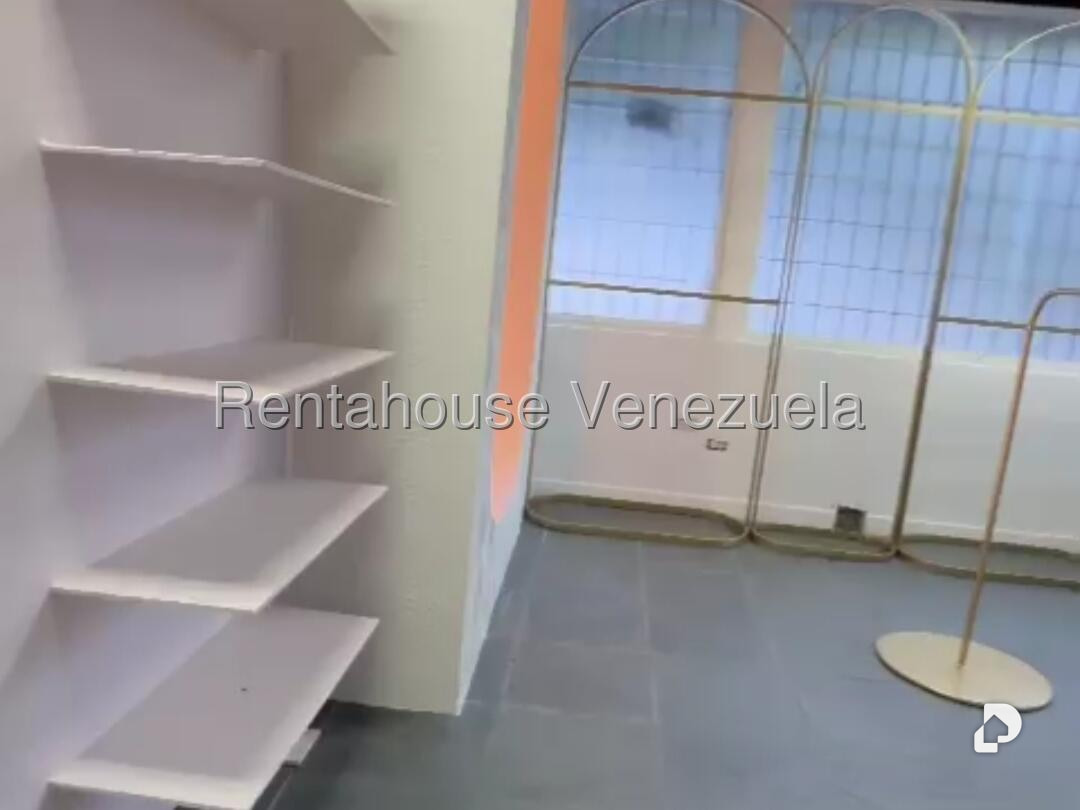Oficina en Chuao, Caracas – 14