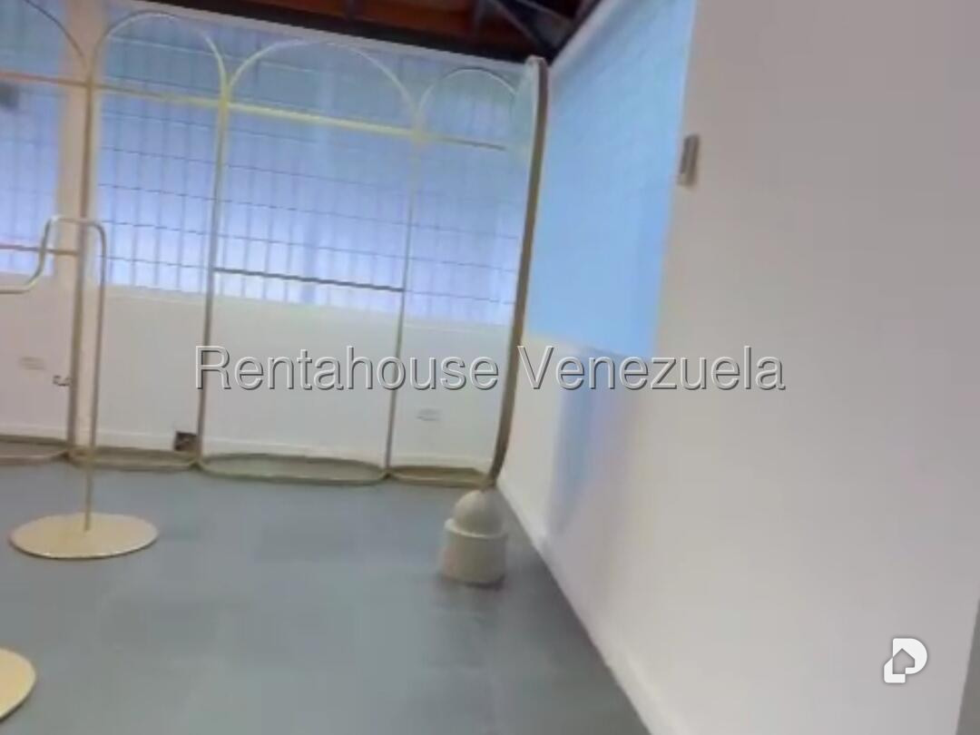 Oficina en Chuao, Caracas – 12