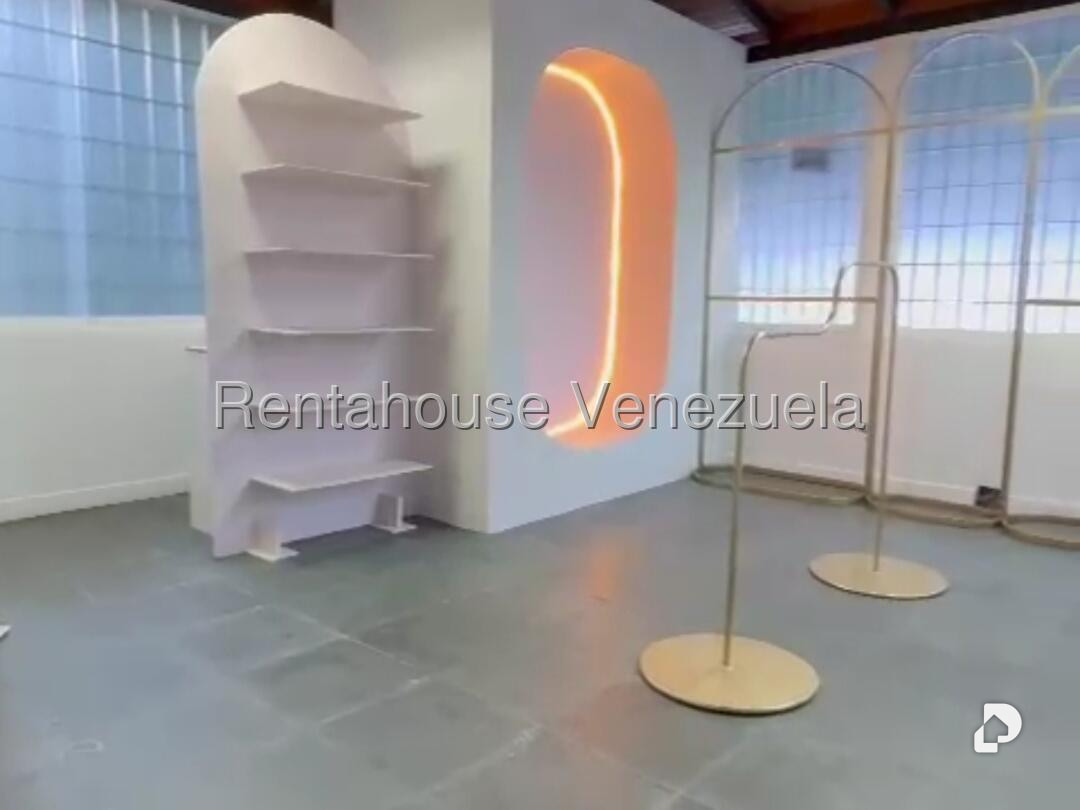 Oficina en Chuao, Caracas – 13