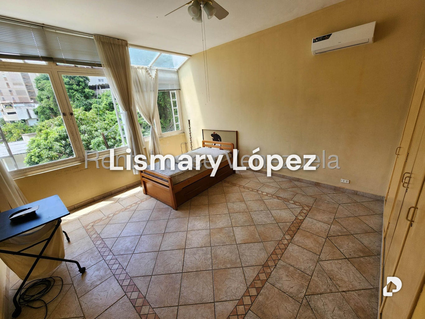Casa en Colinas de Bello Monte, Caracas – 27