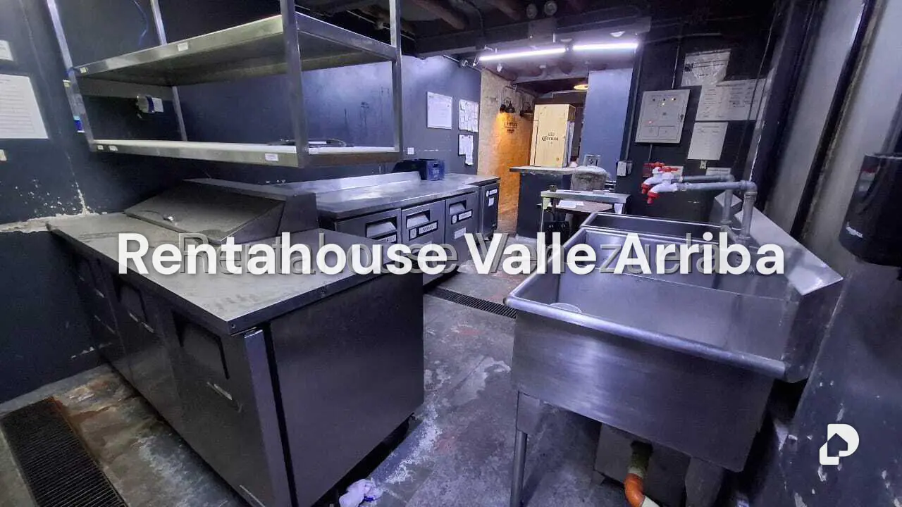 Local comercial en El Hatillo, Caracas – 27