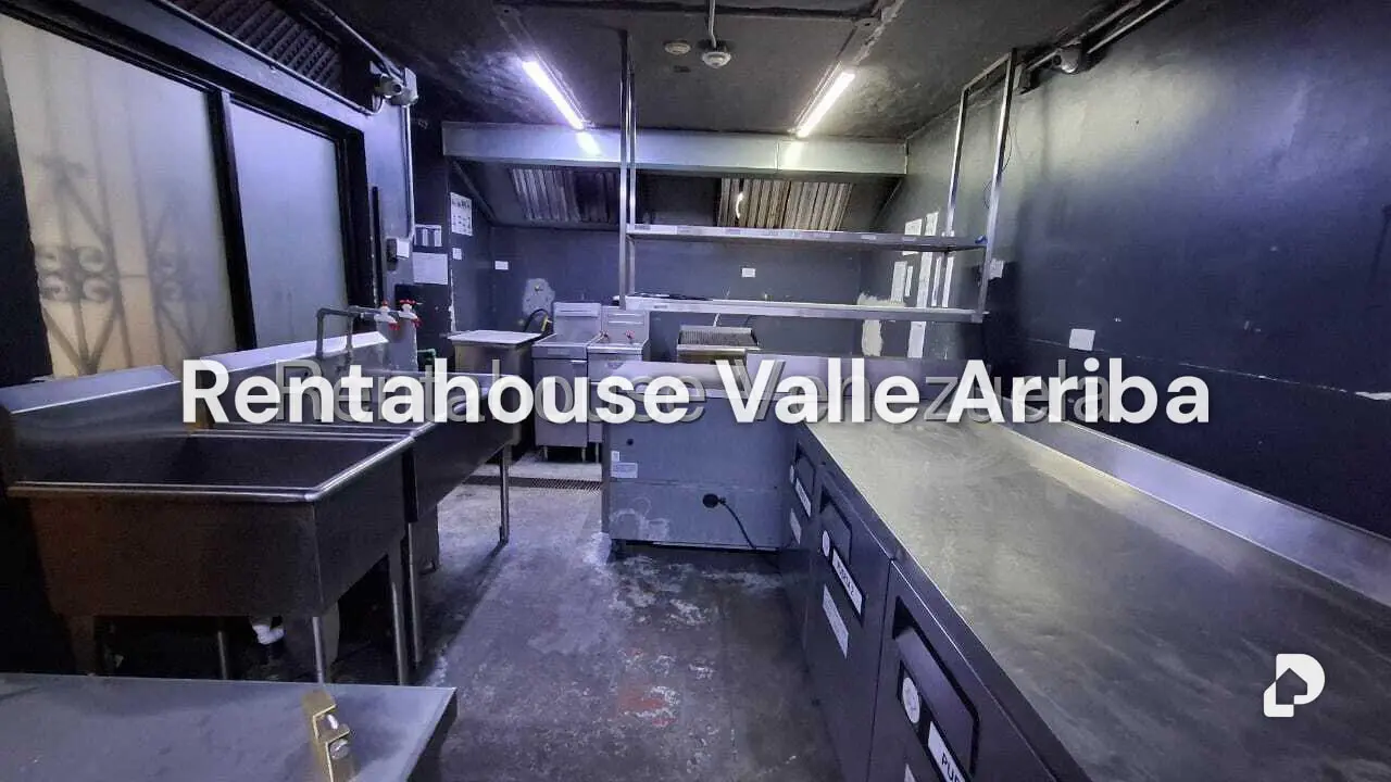 Local comercial en El Hatillo, Caracas – 30