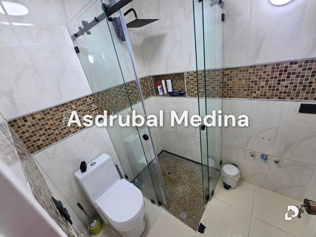 Apartamento en Parroquia San Bernardino, Caracas – 9