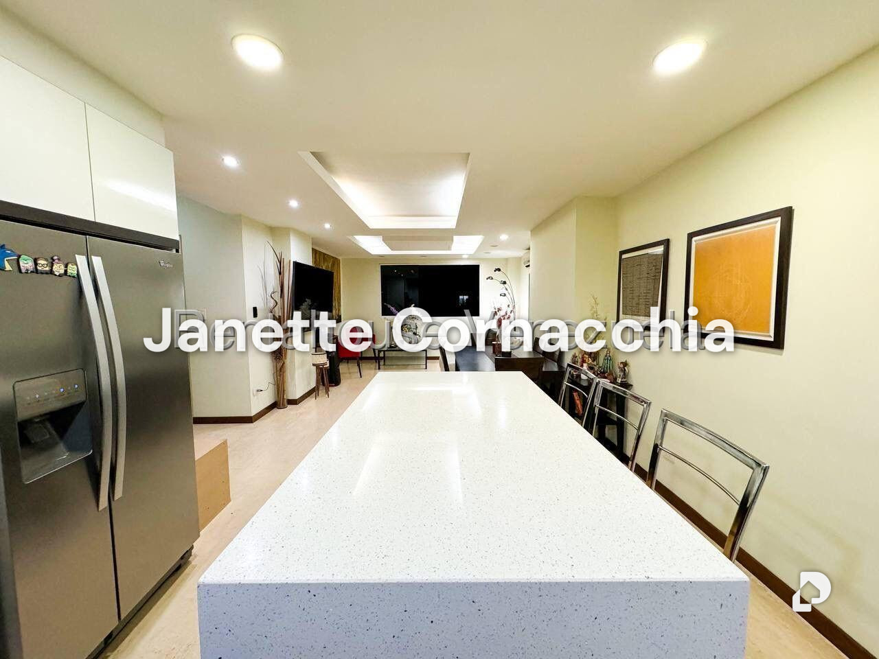 Apartamento en Campo Alegre, Caracas – 1