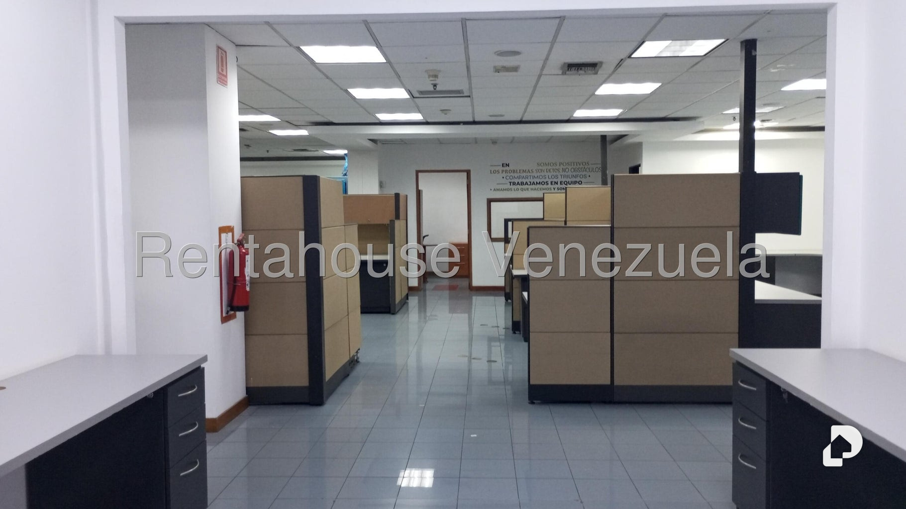 Oficina en La Urbina, Caracas – 17