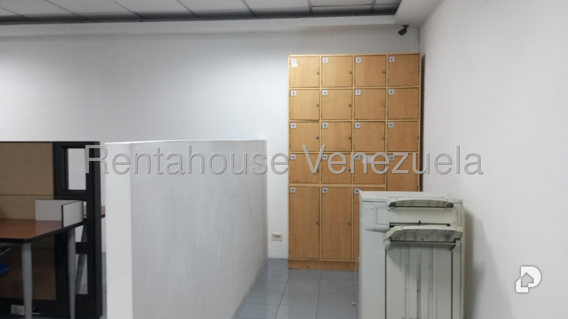 Oficina en La Urbina, Caracas – 29