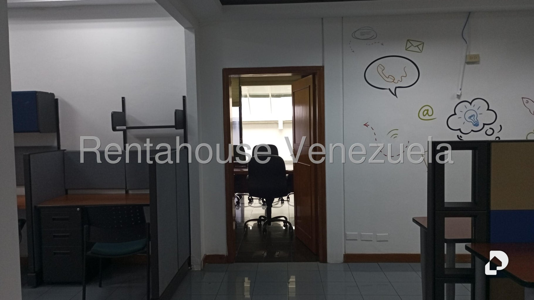 Oficina en La Urbina, Caracas – 24