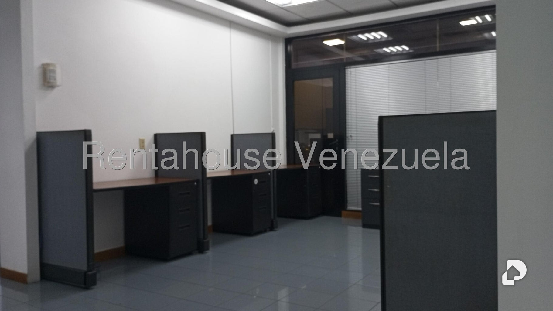 Oficina en La Urbina, Caracas – 21