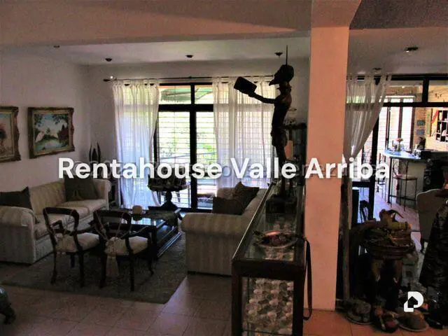 House in Monte Claro, Caracas – 17
