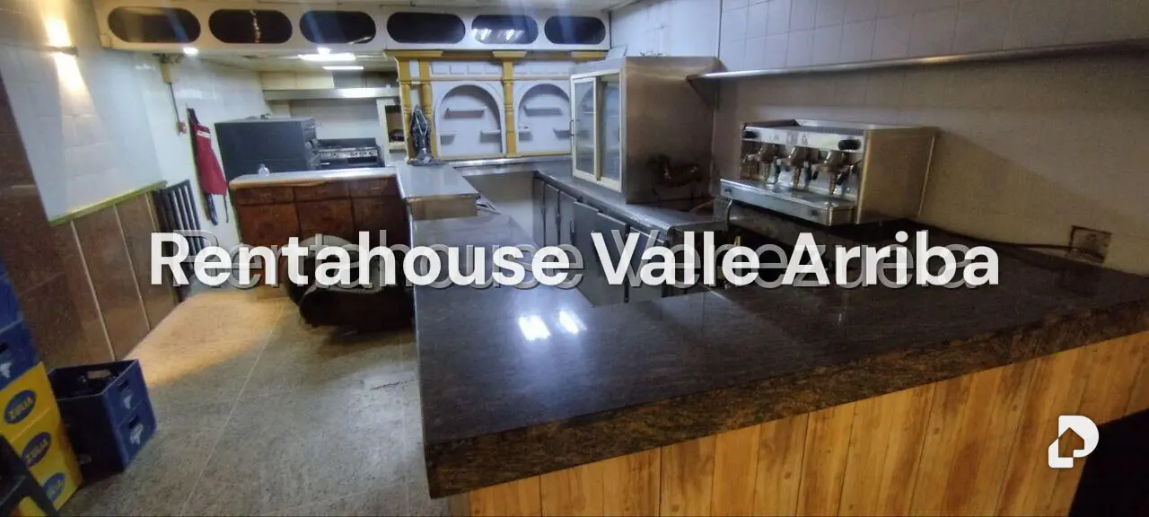 Local comercial en La Urbina, Caracas – 13