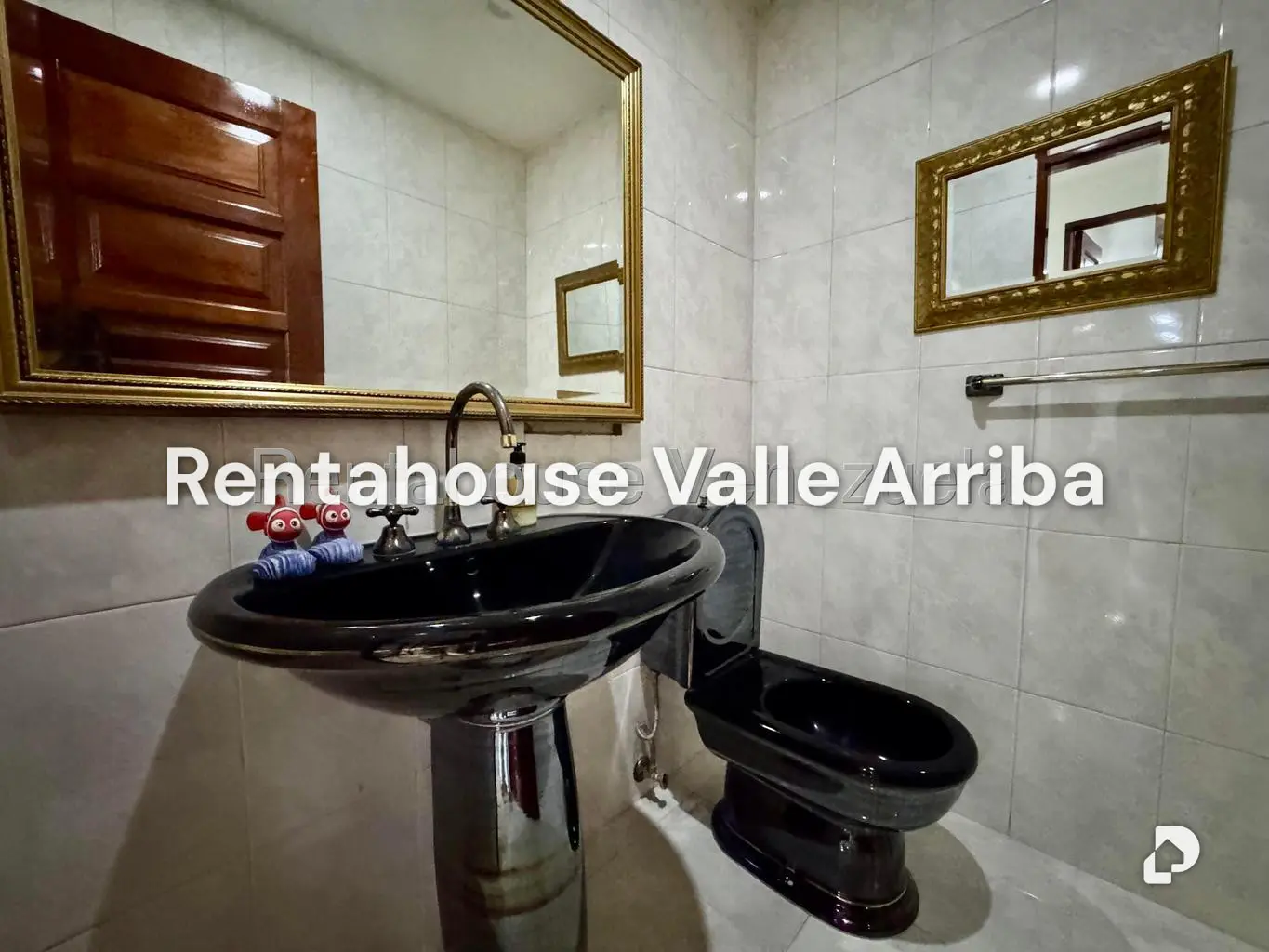 House in Colinas de Vista Alegre, Caracas – 23