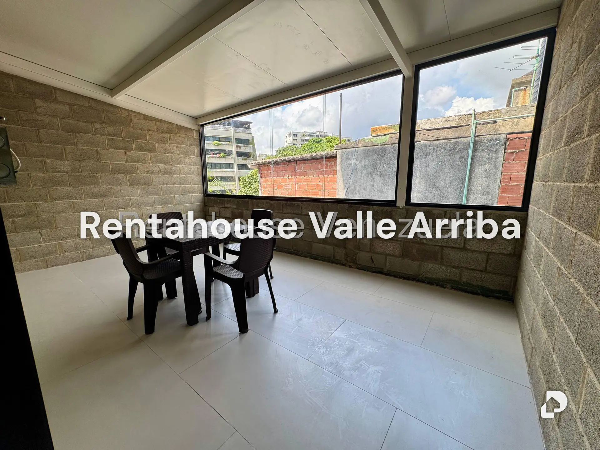 Local comercial en La Florida, Caracas – 22