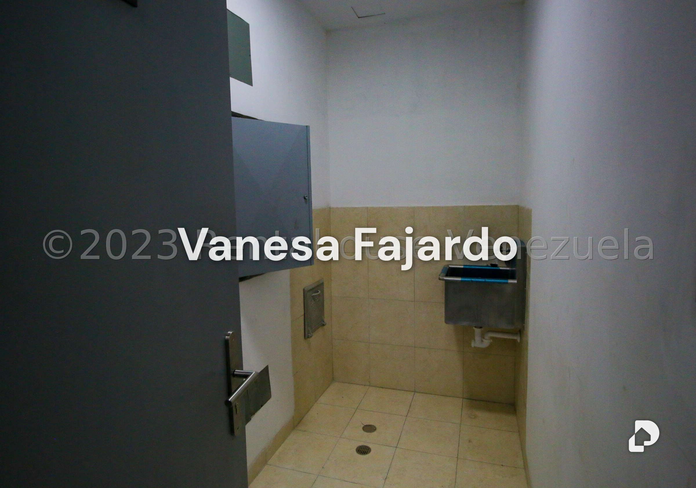 Oficina en Las Mercedes, Caracas – 11