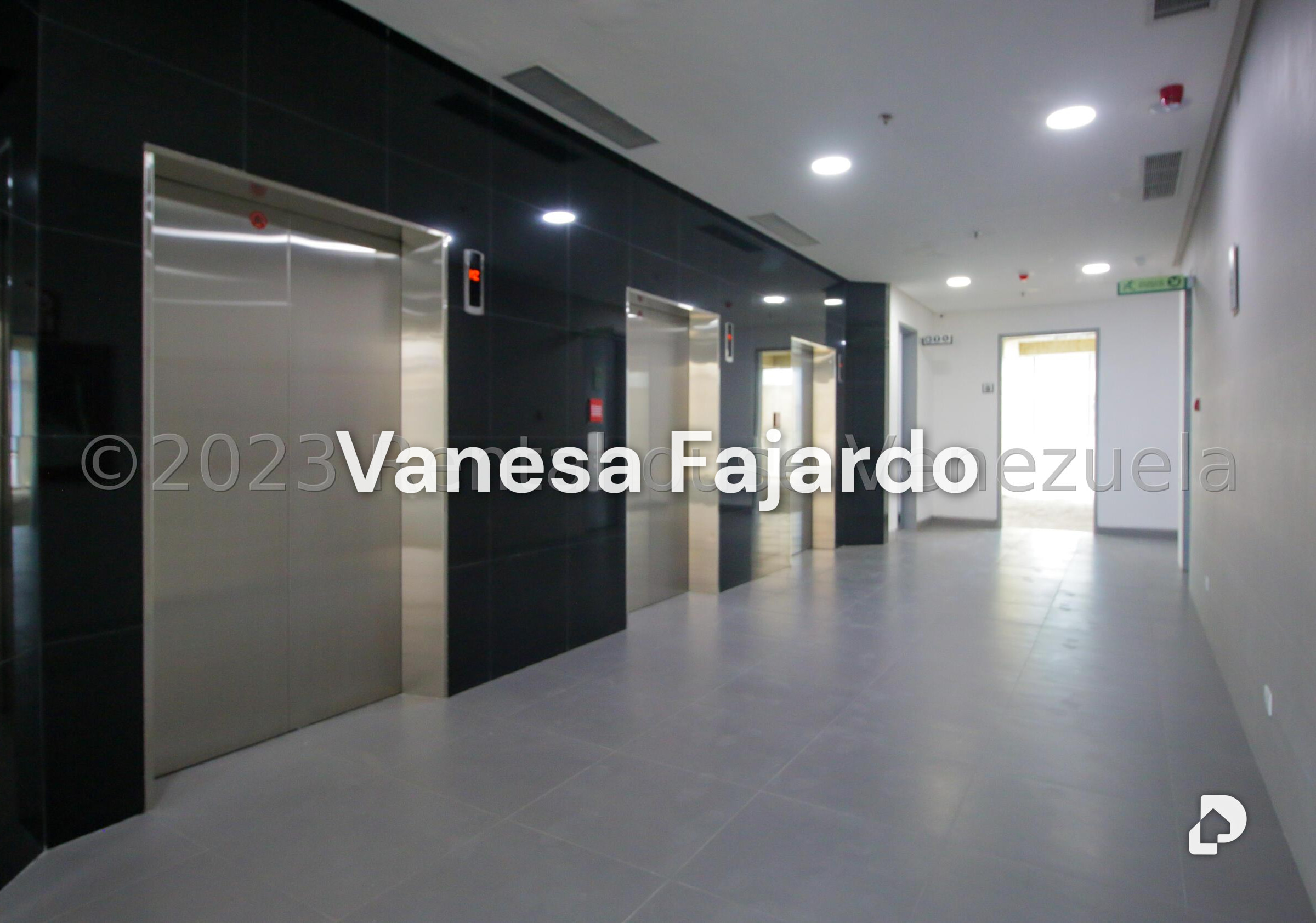 Oficina en Las Mercedes, Caracas – 6