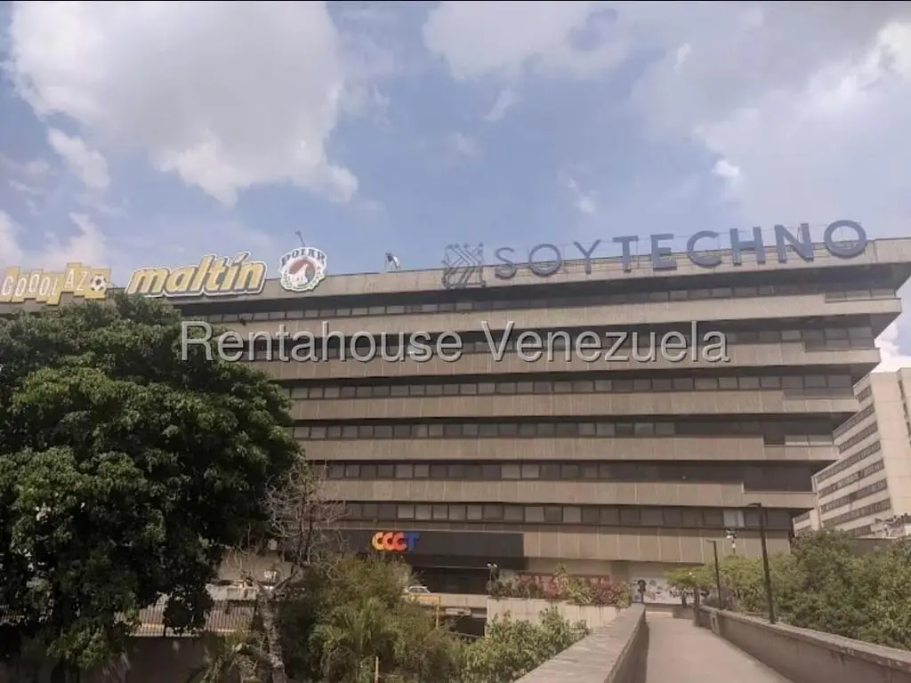 Commercial space in Chuao, Caracas - 1