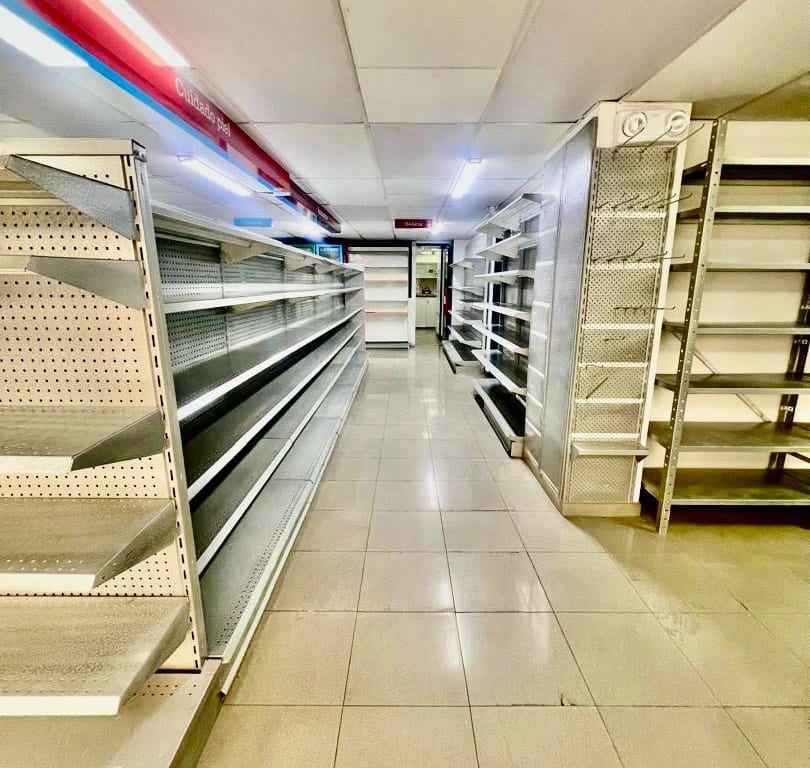 Local comercial en Colinas de Bello Monte, Caracas - 1
