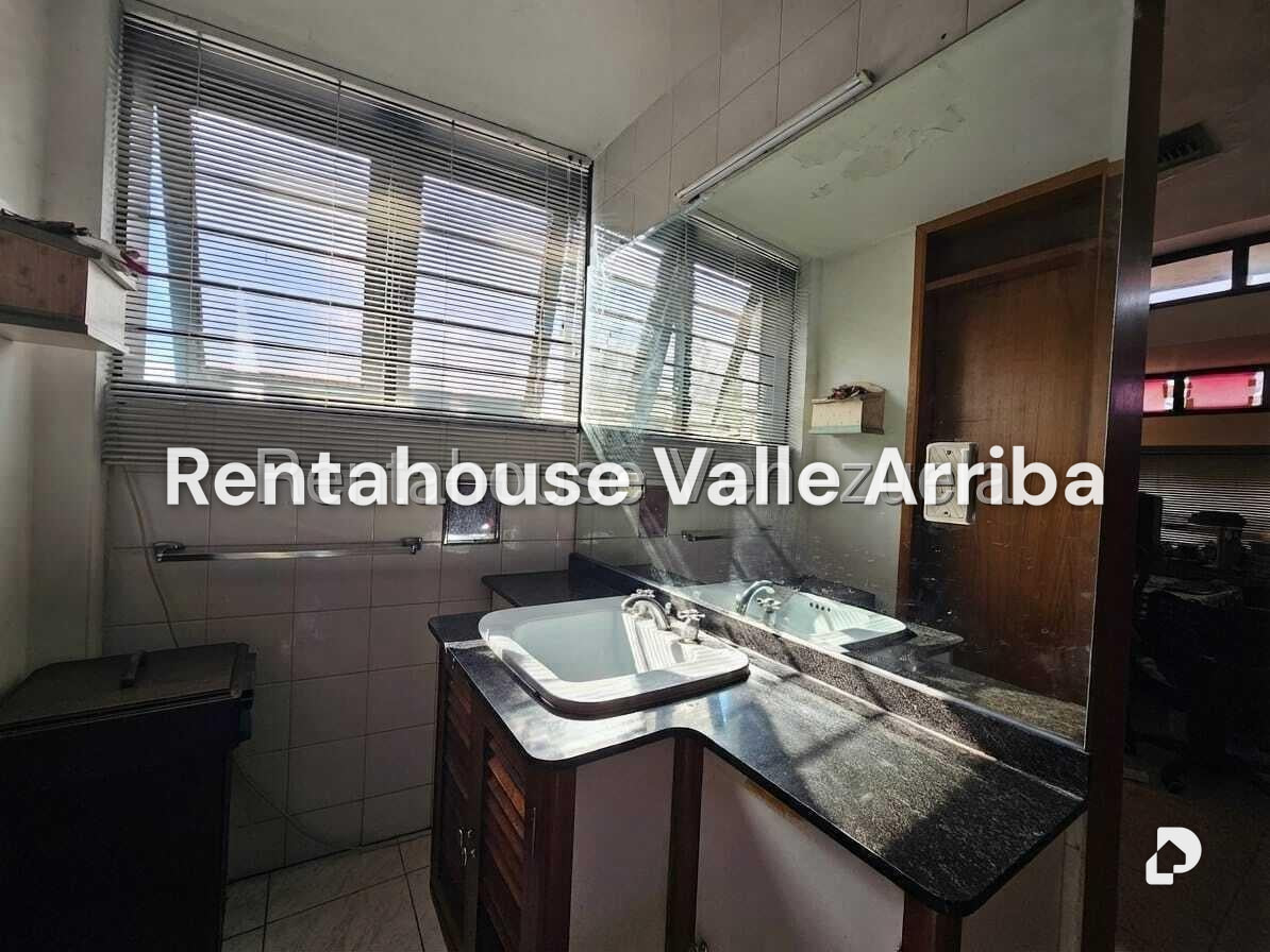 Casa en Alto Prado, Caracas – 28