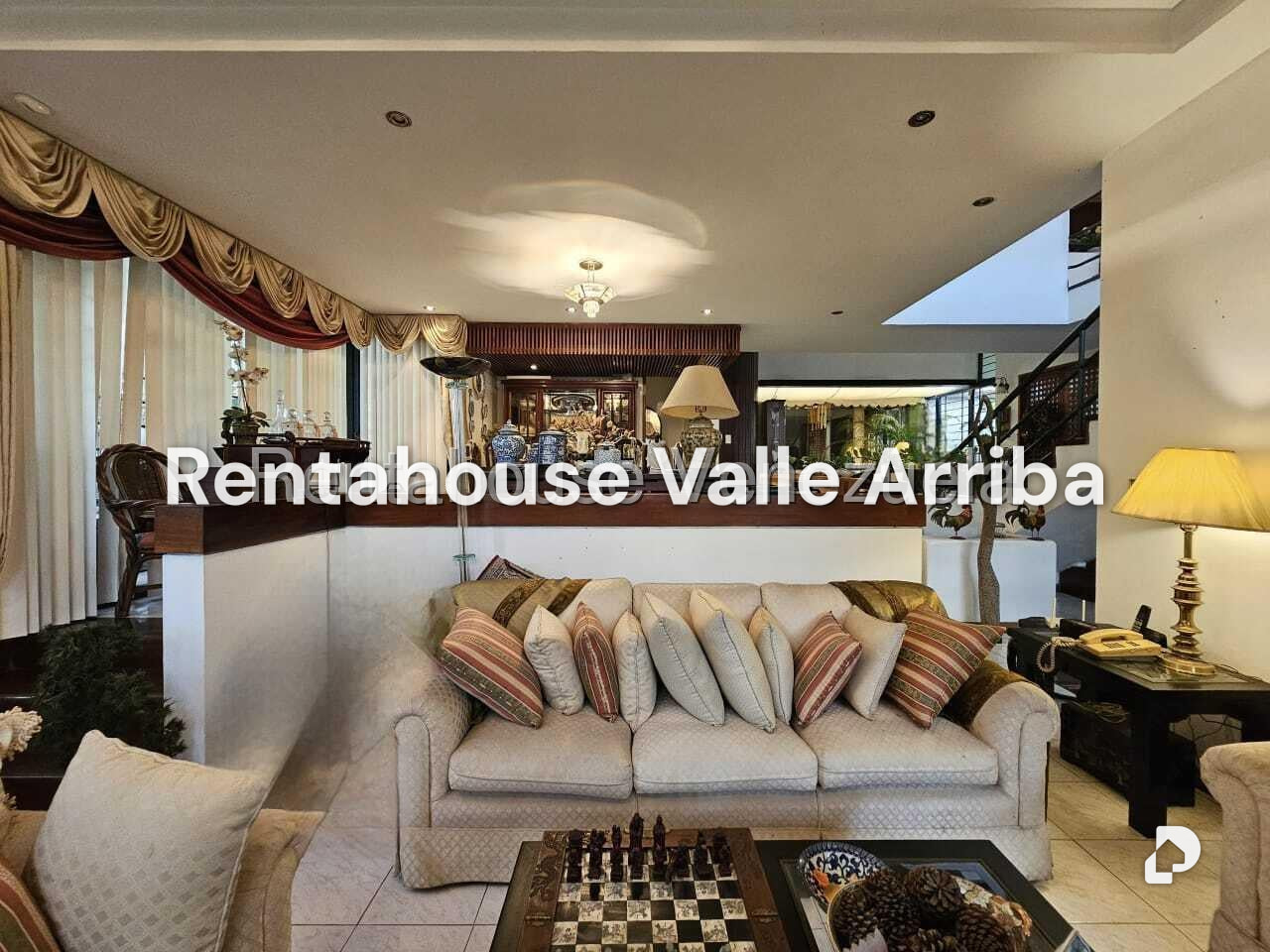 Casa en Alto Prado, Caracas – 16