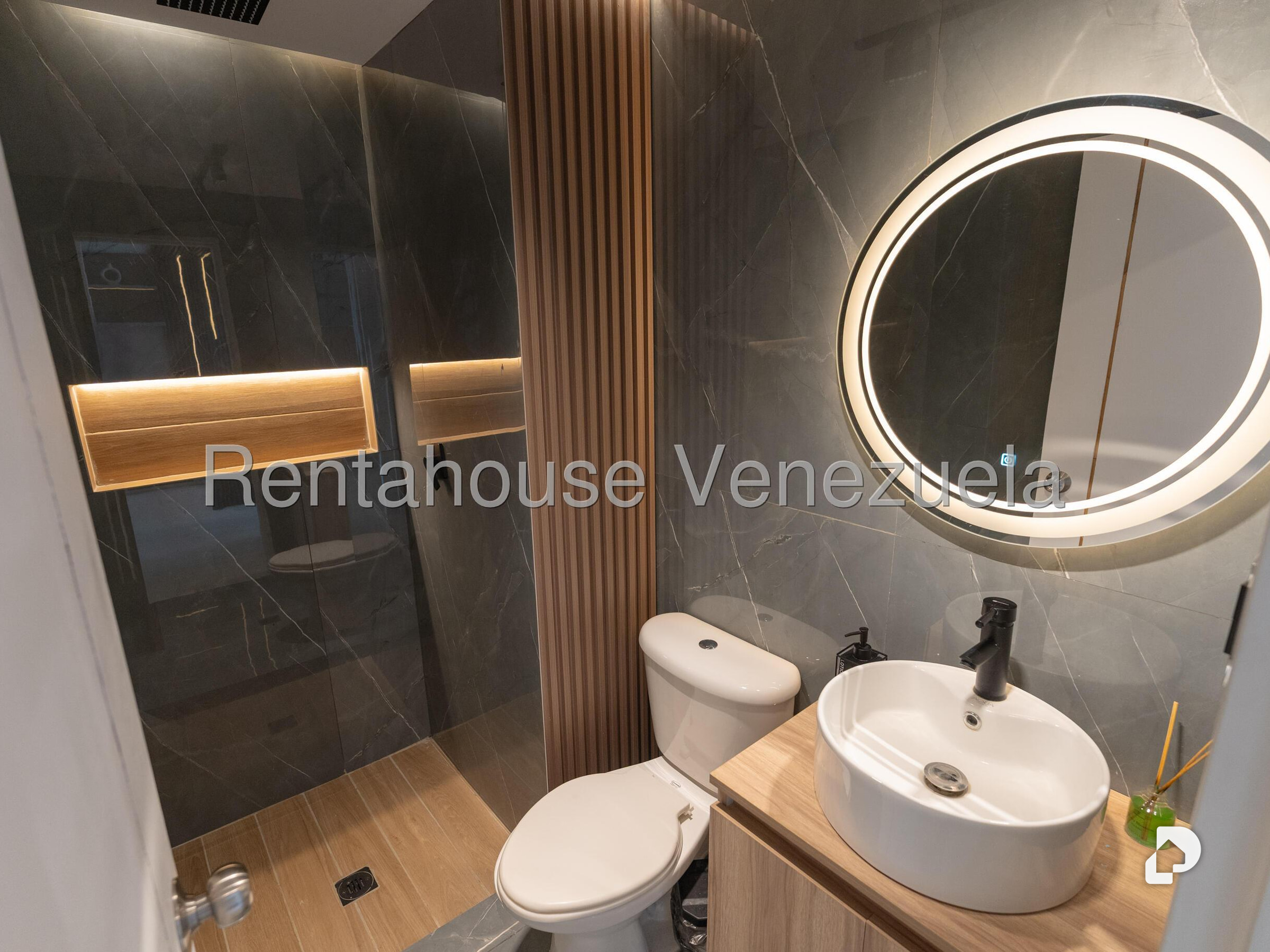 Apartamento en Colinas de La Tahona, Caracas