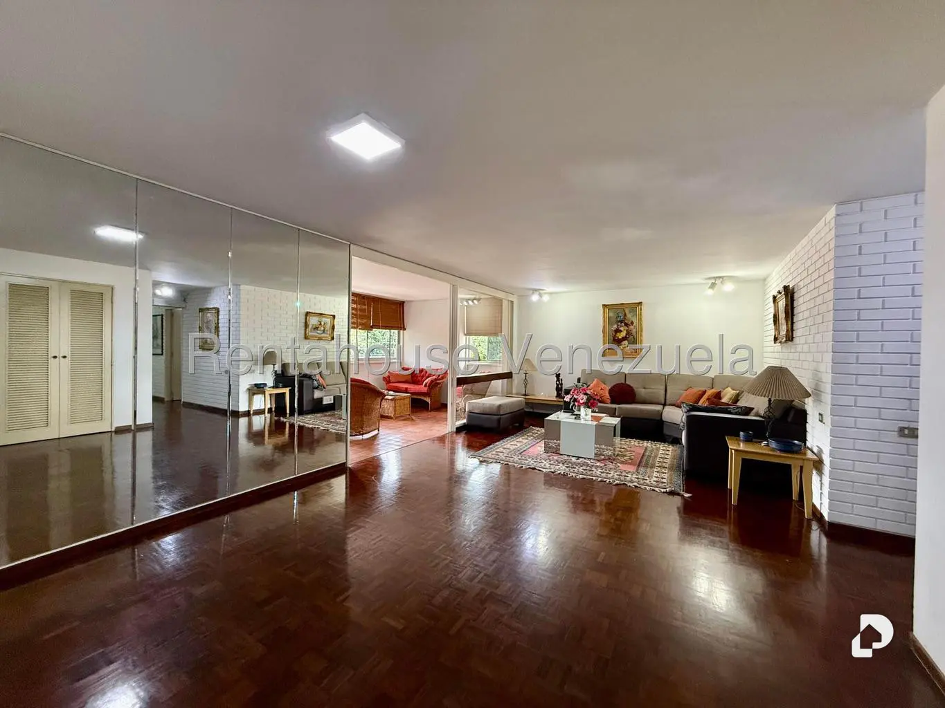 Apartamento en San Román, Caracas