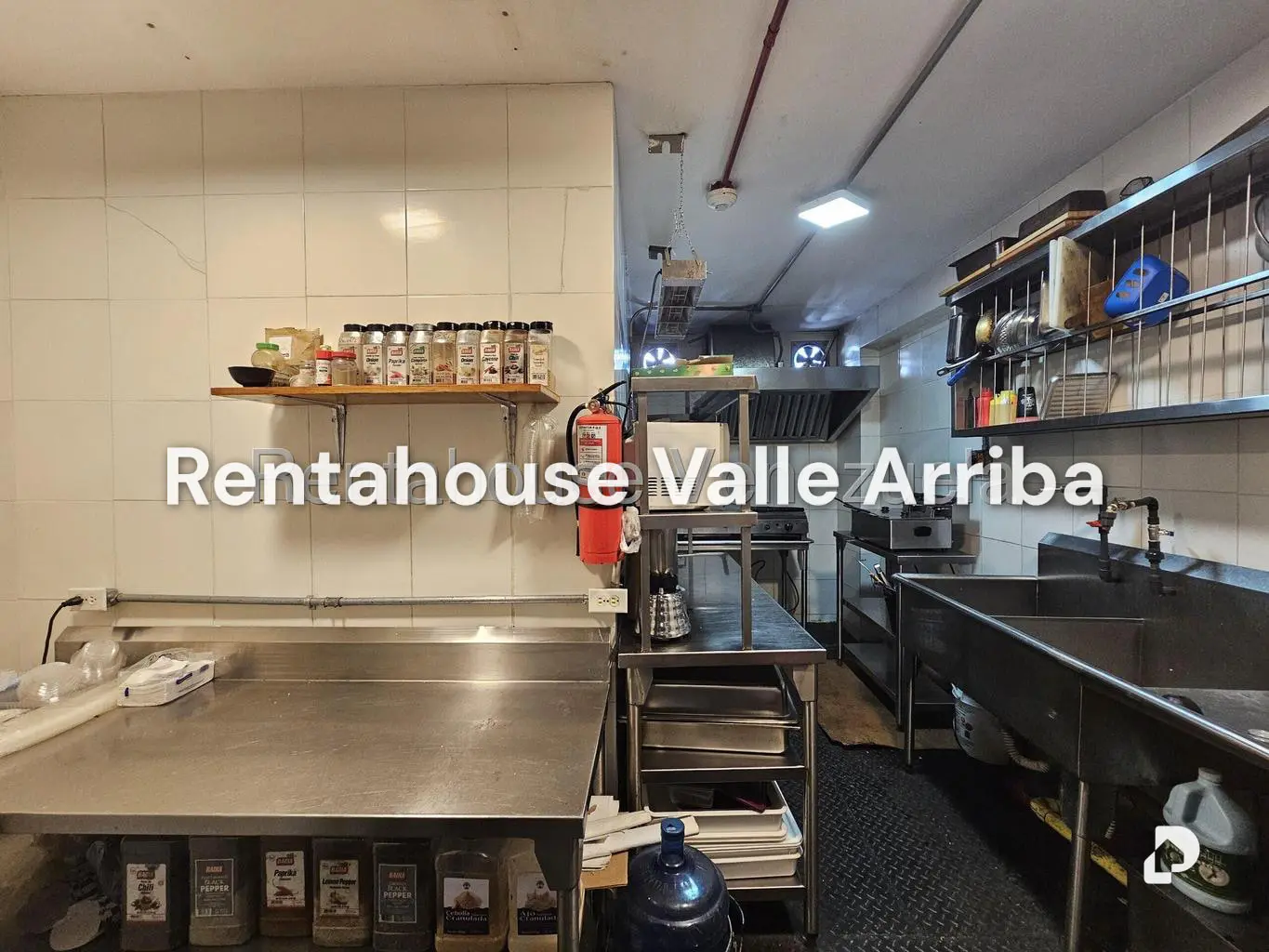 Local comercial en Bello Monte, Caracas – 29