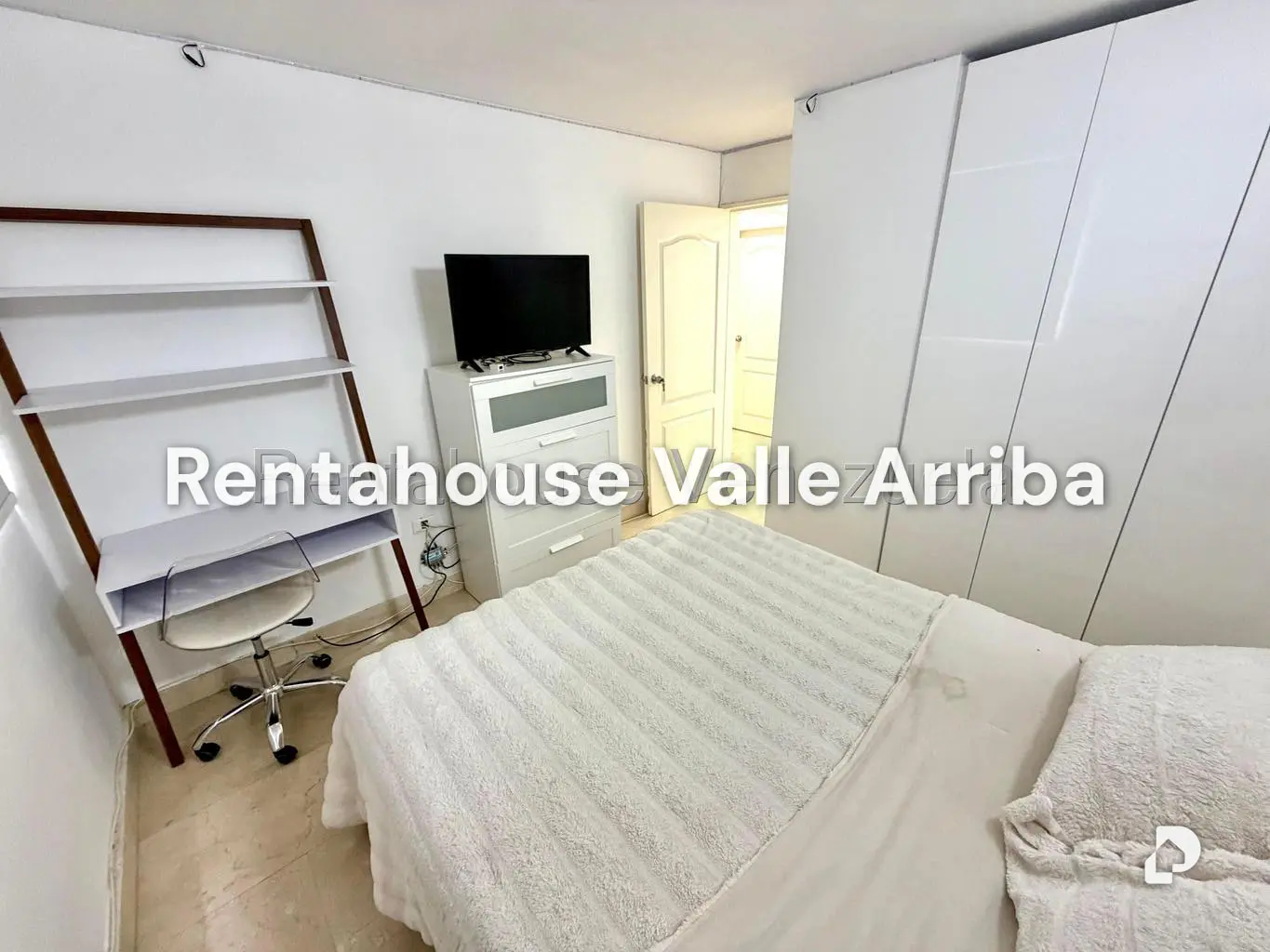 Apartamento en Colinas de La Tahona, Caracas – 22