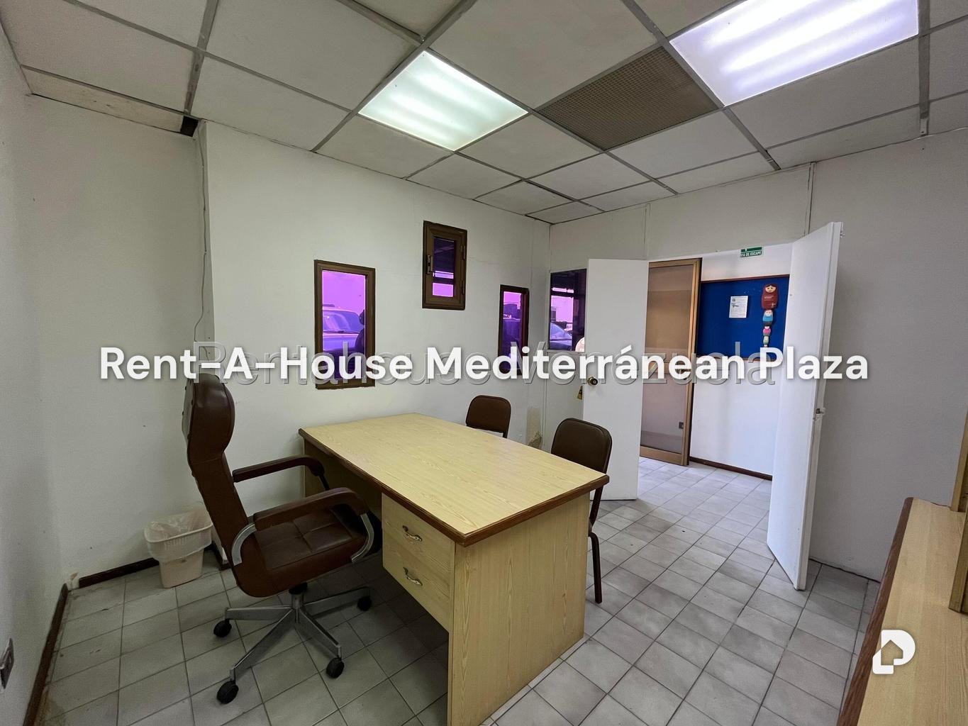Local comercial en Zona Industrial, Valencia – 4