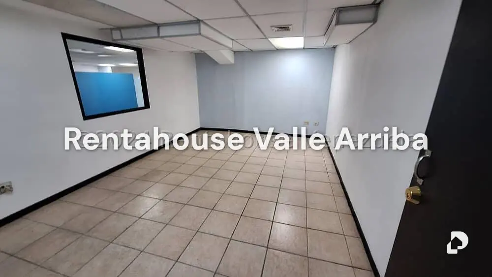 Local comercial en La Urbina, Caracas – 21