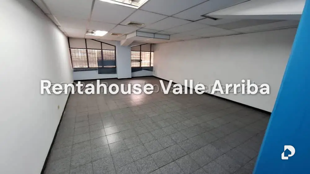 Local comercial en La Urbina, Caracas – 20