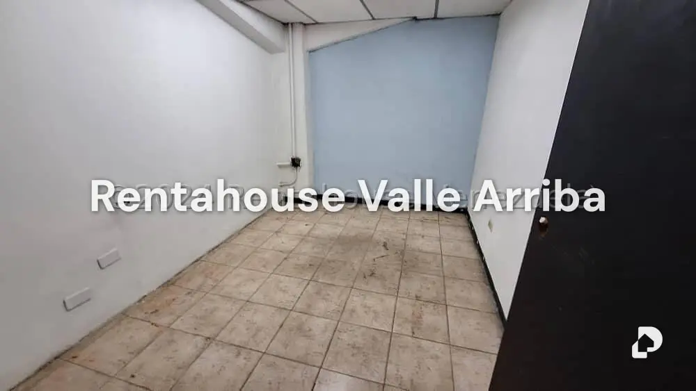 Local comercial en La Urbina, Caracas – 27