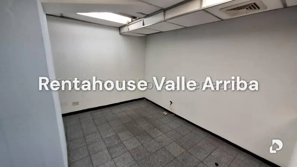 Local comercial en La Urbina, Caracas – 14