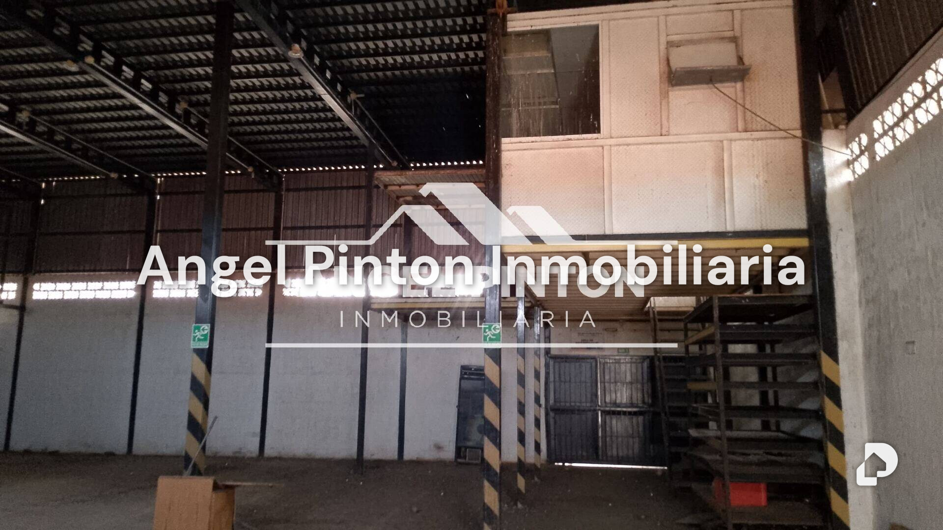 Galpón en Barrio Carmelo Urdaneta, Maracaibo – 2