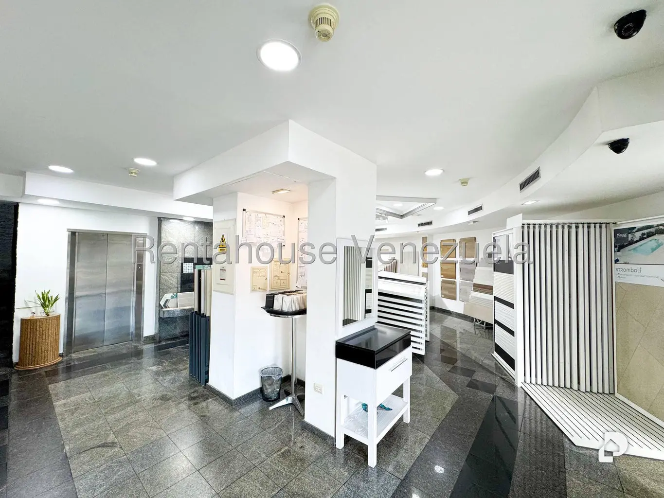 Local comercial en Altamira, Caracas – 15