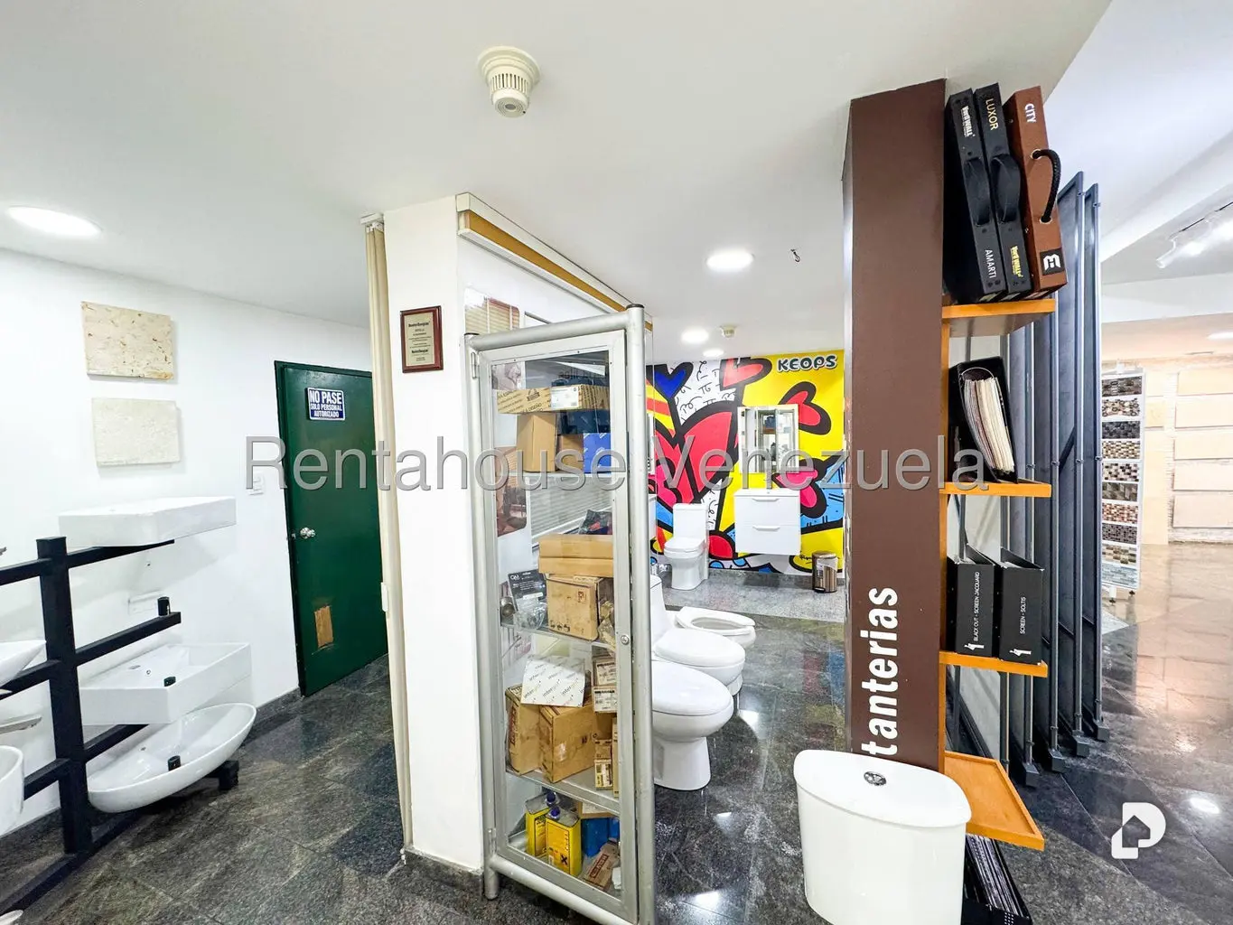 Local comercial en Altamira, Caracas – 30