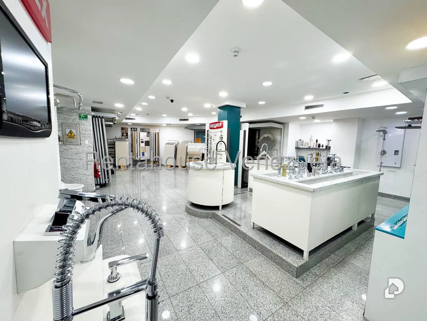 Local comercial en Altamira, Caracas – 23