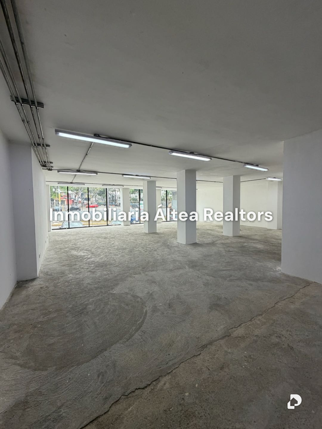 Local comercial en Chuao, Caracas – 3