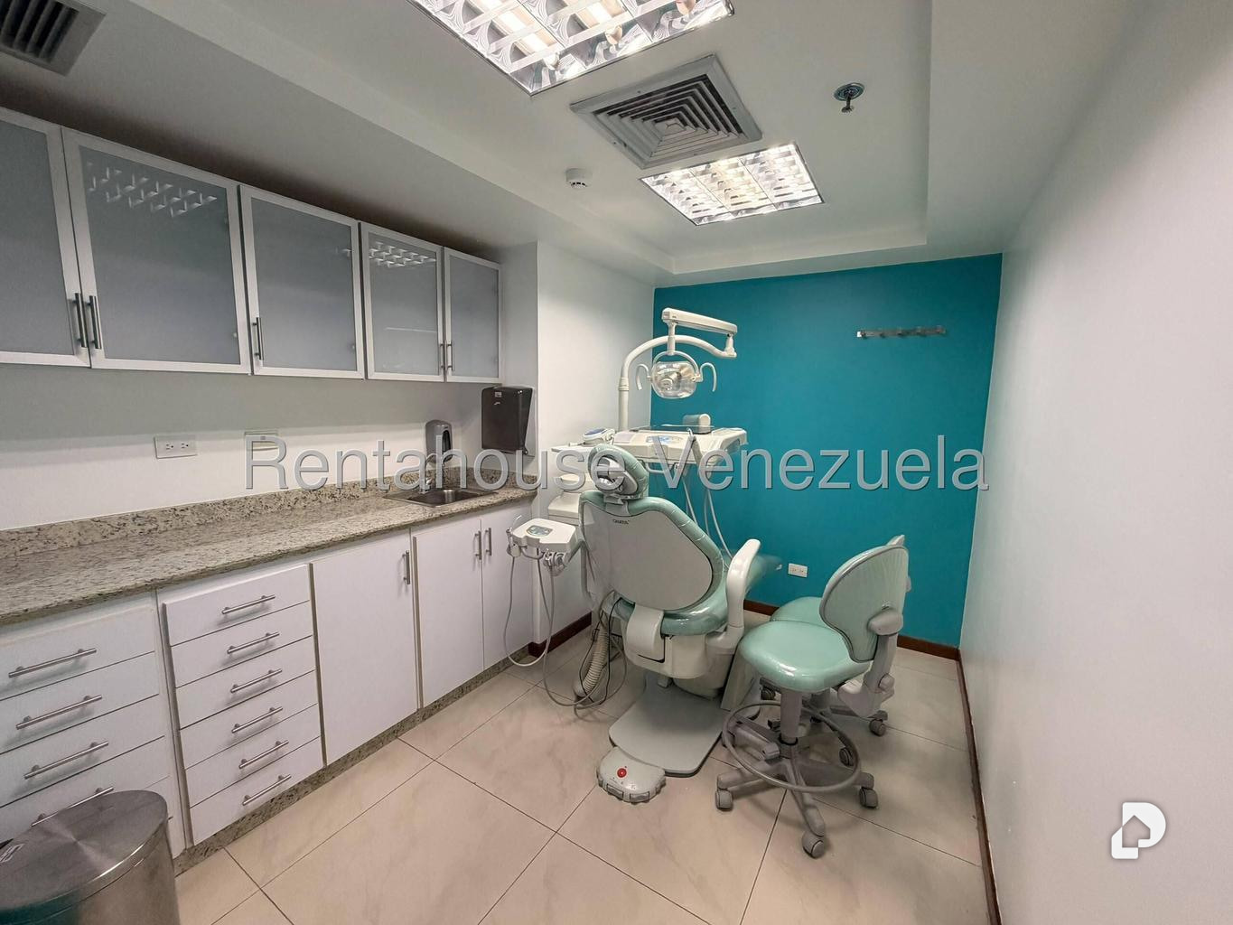 Commercial space in El Paraíso, Caracas – 4