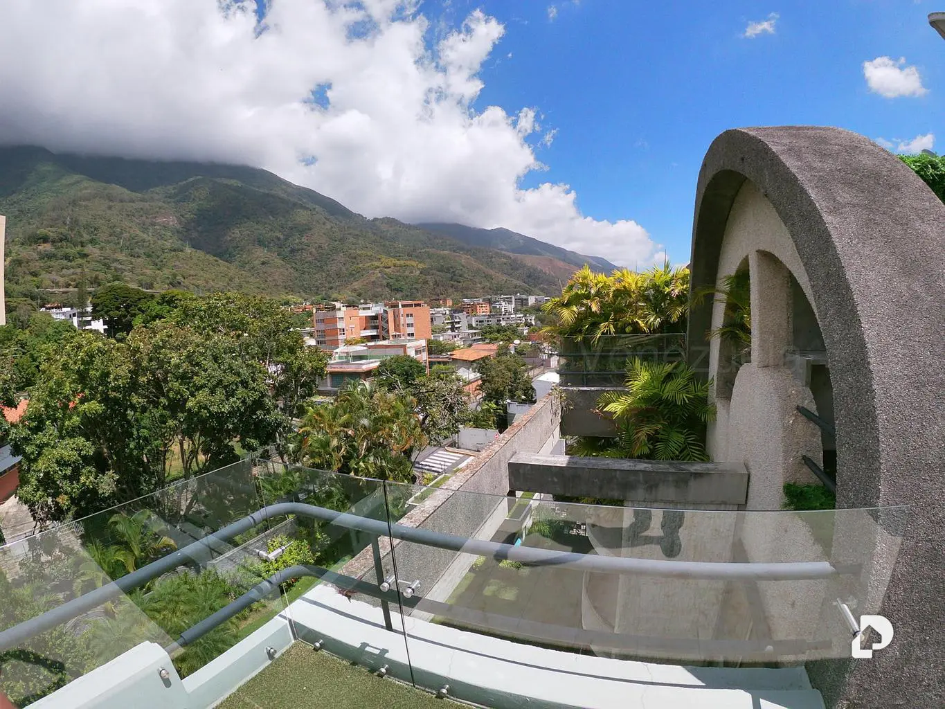 Apartamento en Los Palos Grandes, Caracas – 2