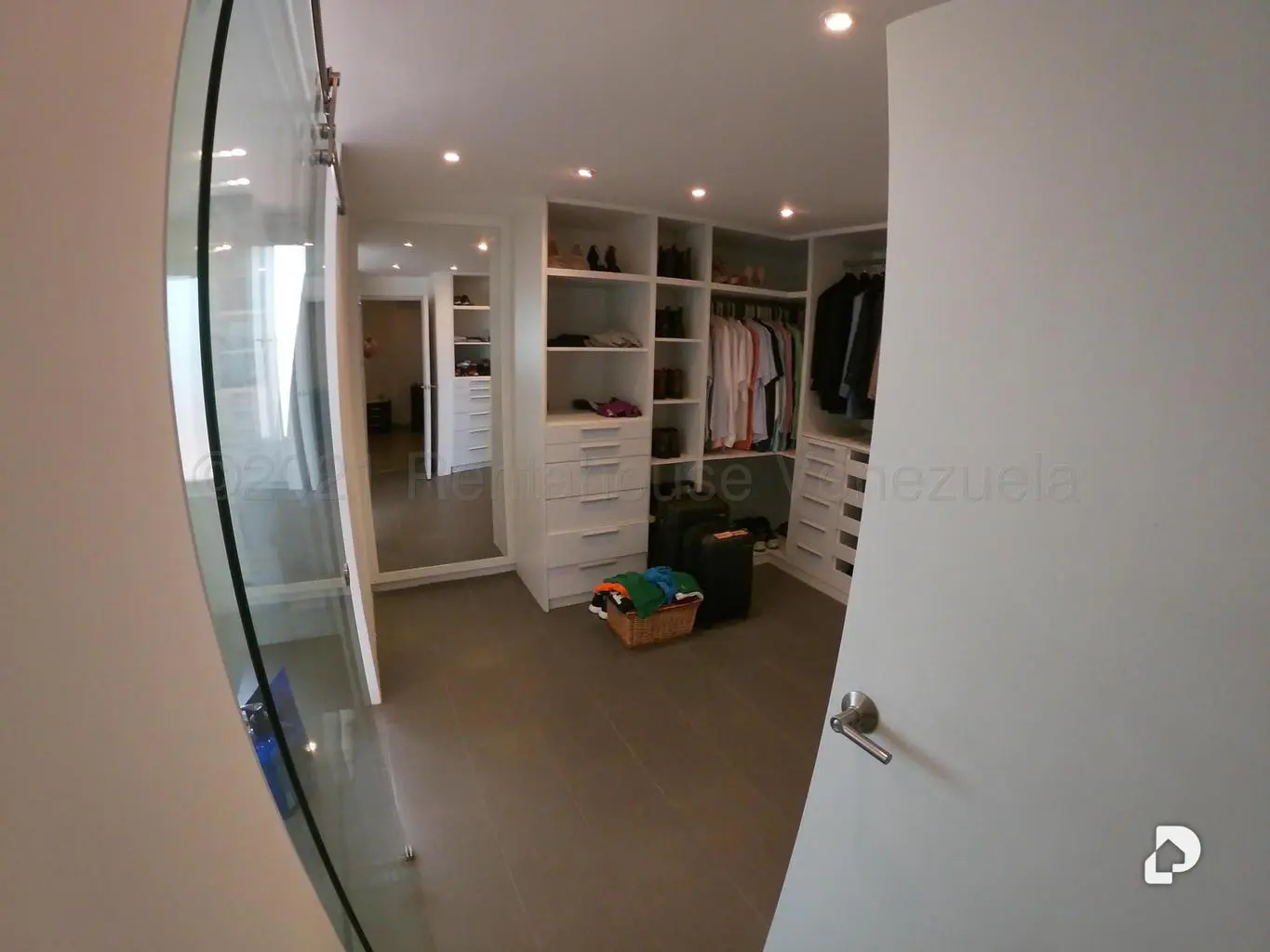 Apartamento en Los Palos Grandes, Caracas – 13