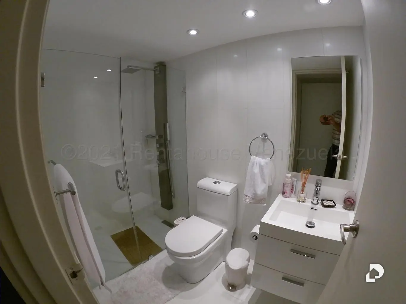 Apartamento en Los Palos Grandes, Caracas – 12