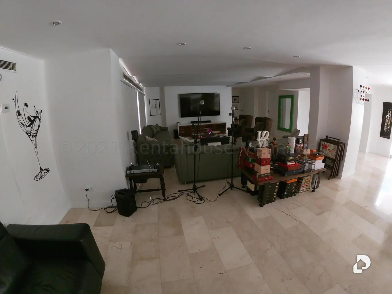 Apartamento en Los Palos Grandes, Caracas – 23