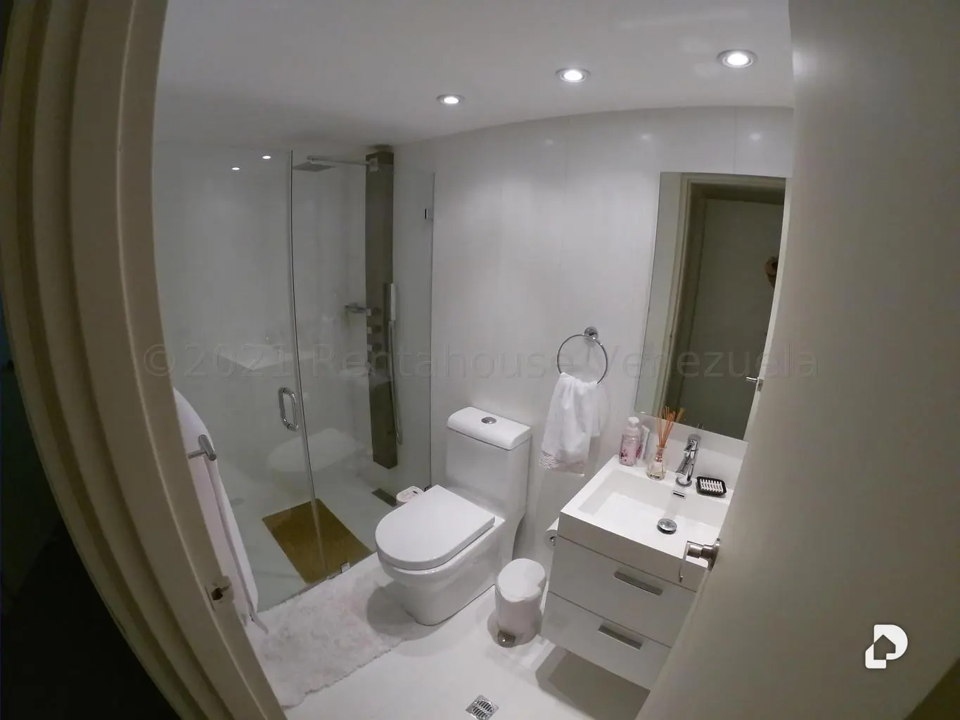 Apartamento en Los Palos Grandes, Caracas – 17