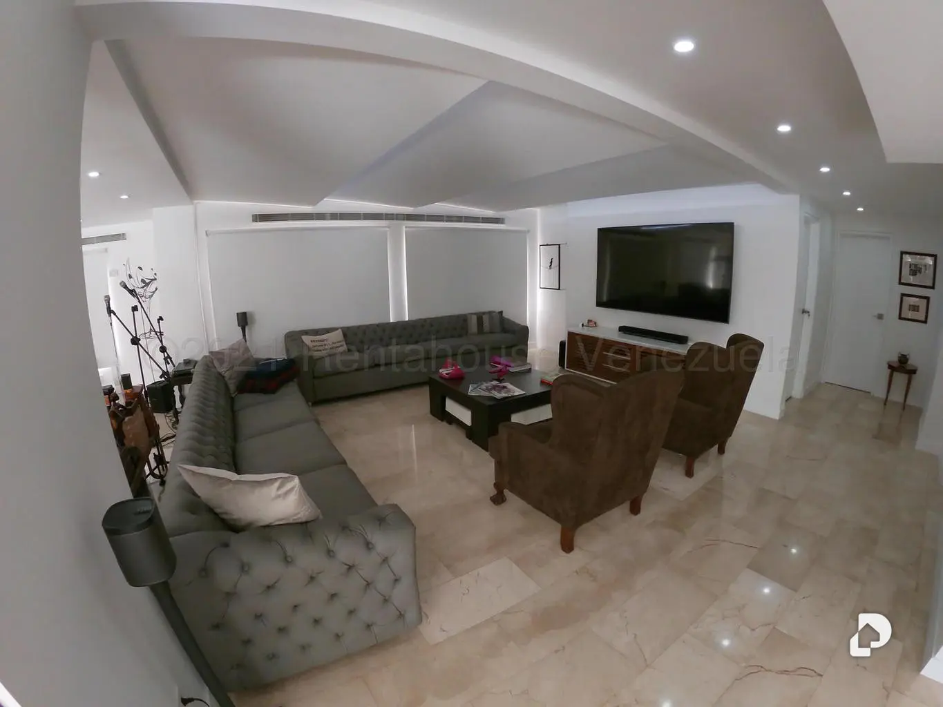 Apartamento en Los Palos Grandes, Caracas – 24