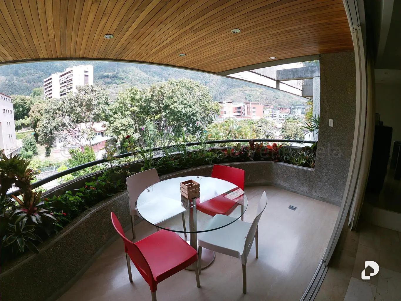 Apartamento en Los Palos Grandes, Caracas – 29