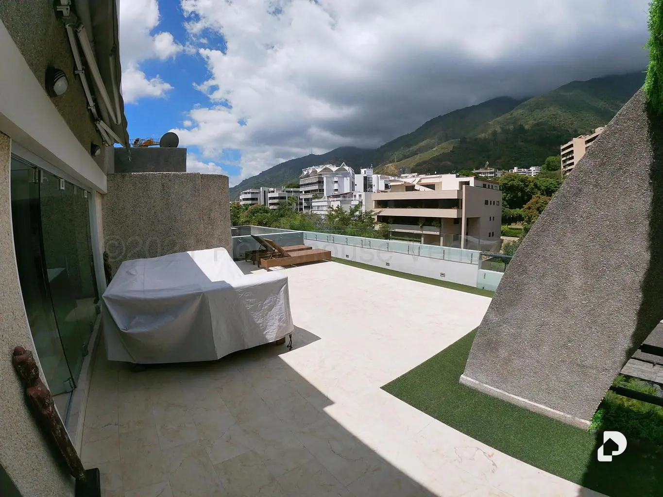 Apartamento en Los Palos Grandes, Caracas – 25