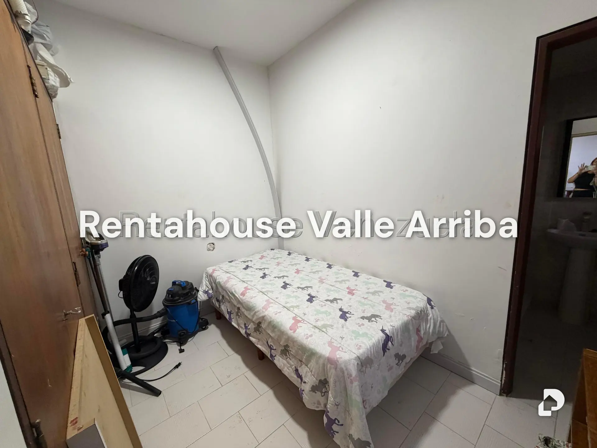 Casa en Lomas de Prados del Este, Caracas – 29